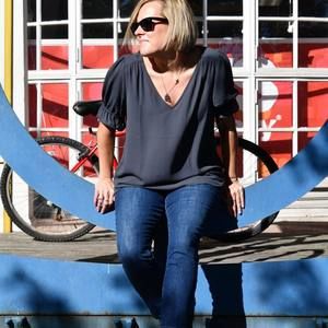 Meet your Posher, Leslie